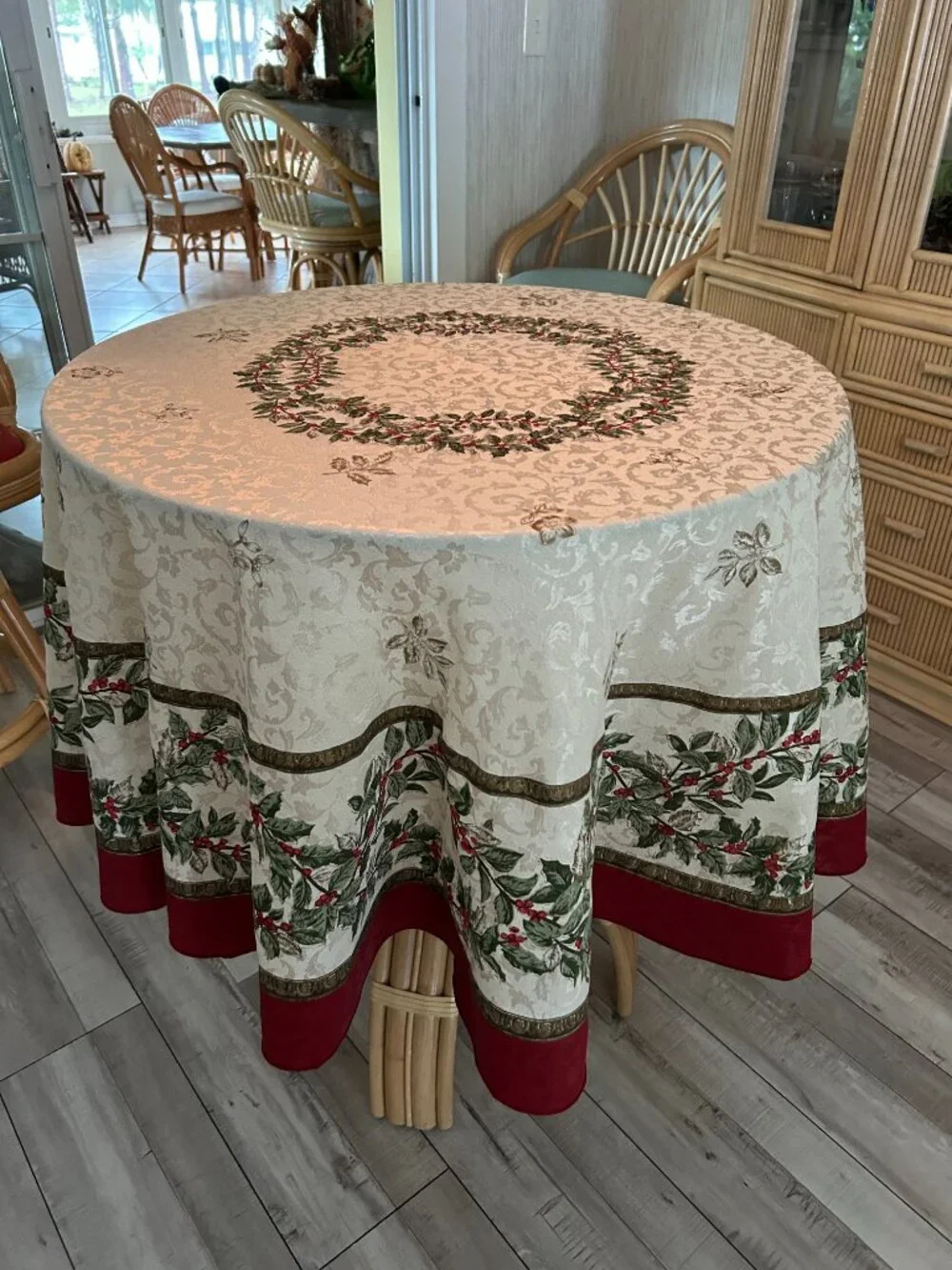 Fashion Industries Christmas Tablecloth 70